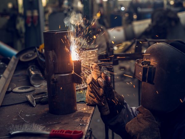 Tipos de Trabalho com Solda – Explorando Diferentes Aplicações da Soldagem