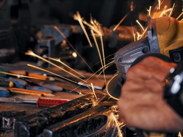 Ferramentas para Soldagem: Conheça os Equipamentos Auxiliares e Aumente sua Produtividade