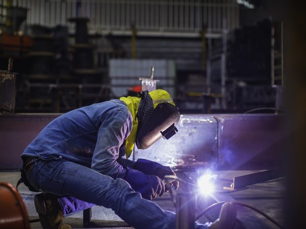 Ferramentas Elétricas para Soldagem: Equipamentos Auxiliares que Facilitam sua Vida